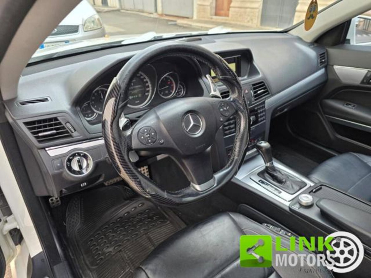 Mercedes-Benz Classe E Coupé 220 CDI Coupé BlueEFFICIENCY Avantgarde (4)