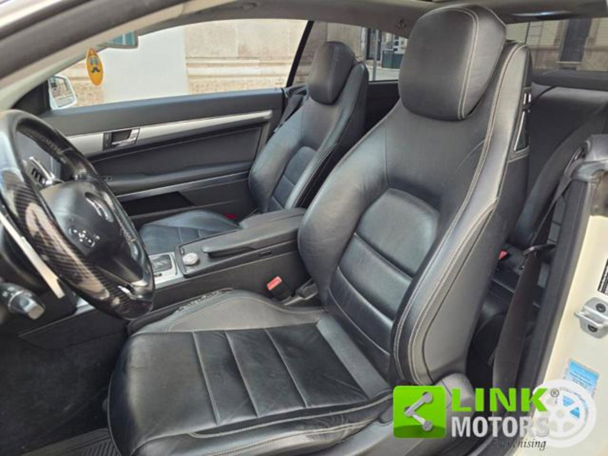 Mercedes-Benz Classe E Coupé 220 CDI Coupé BlueEFFICIENCY Avantgarde (5)