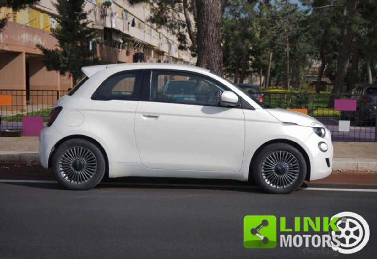 Fiat 500e Icon 3+1 42 kWh (19)
