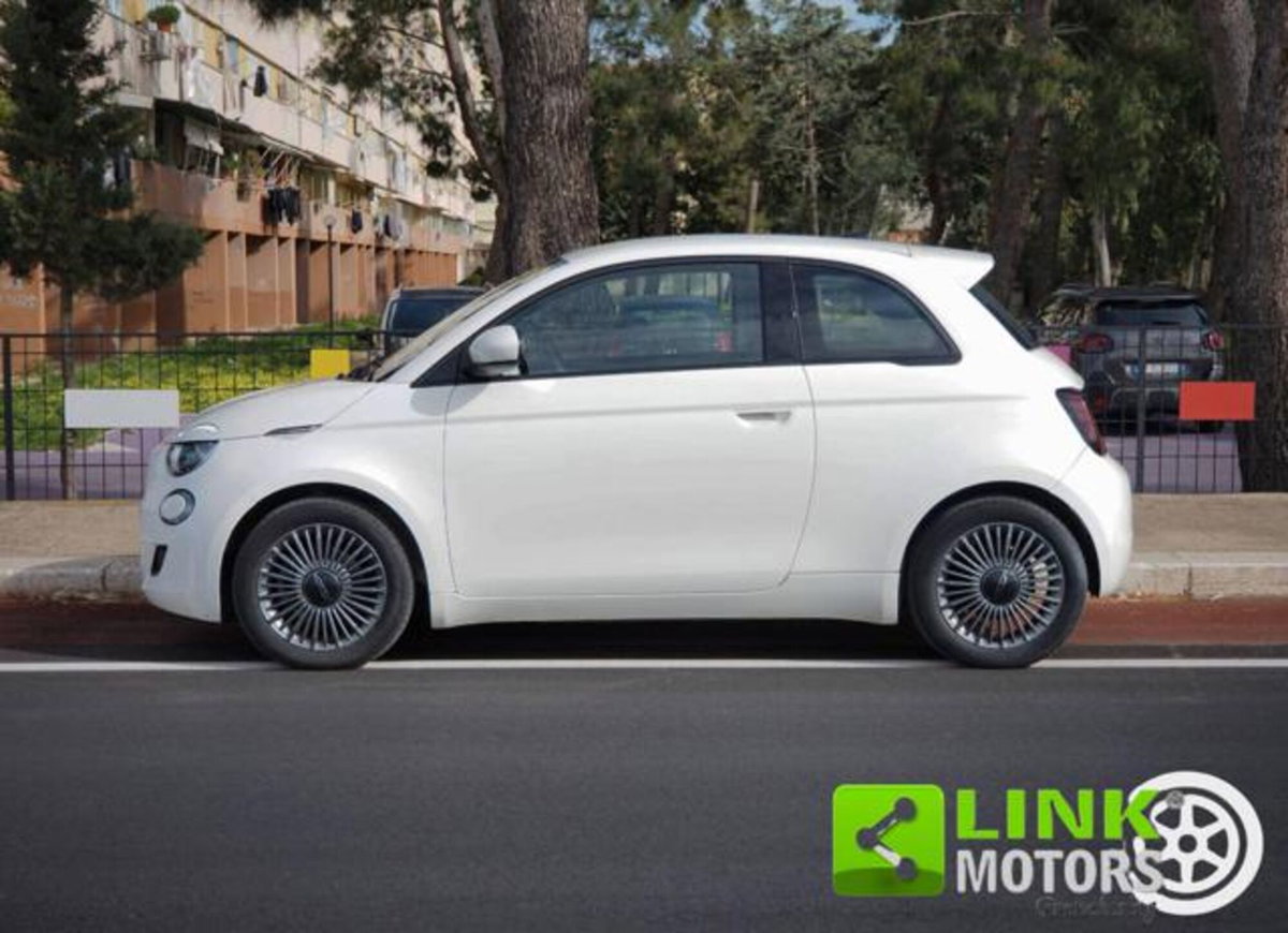 Fiat 500e Icon 3+1 42 kWh (3)