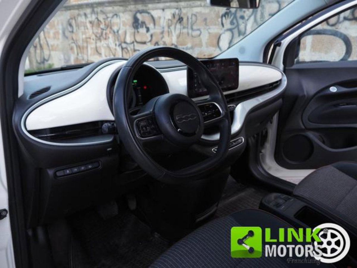 Fiat 500e Icon 3+1 42 kWh (4)