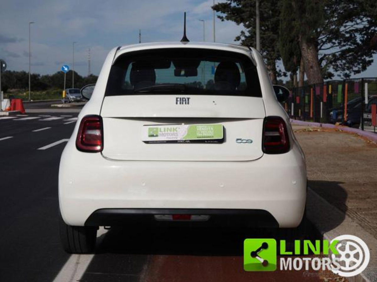 Fiat 500e Icon 3+1 42 kWh (8)