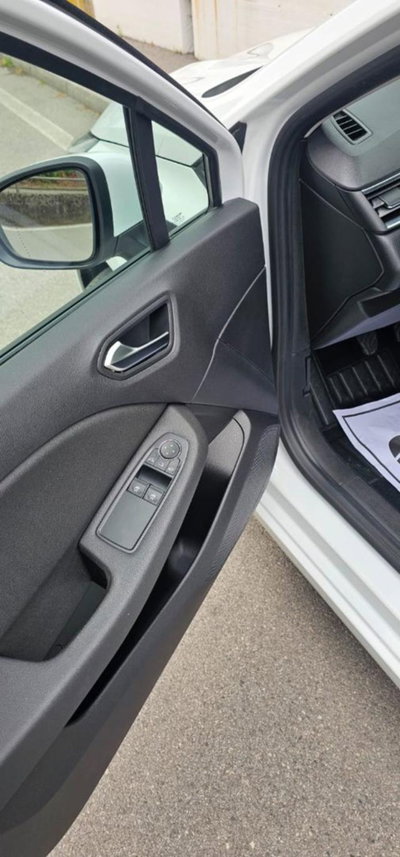 Renault Clio TCe 100 CV 5 porte Life (9)