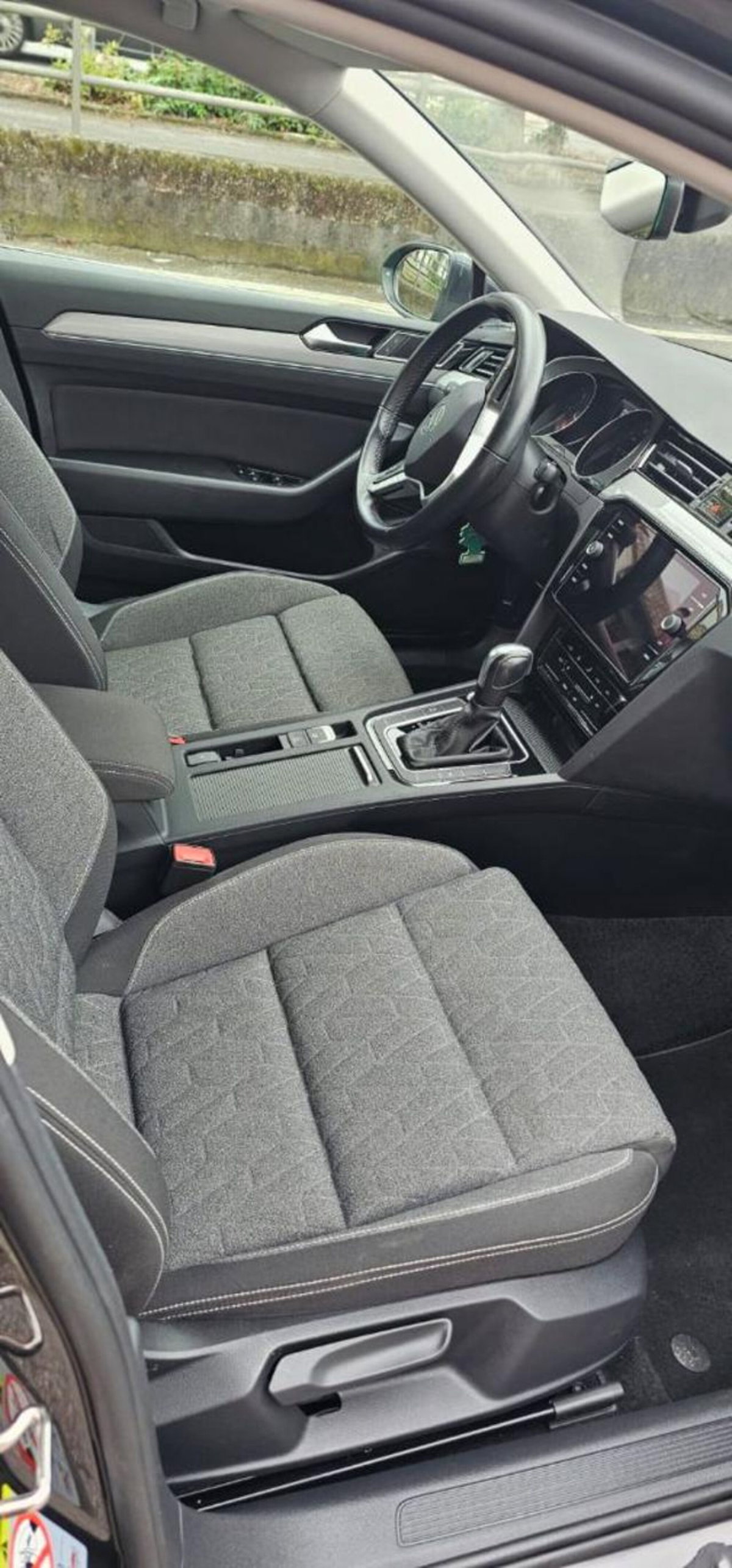 Volkswagen Passat Variant 2.0 TDI SCR EVO DSG Business (17)