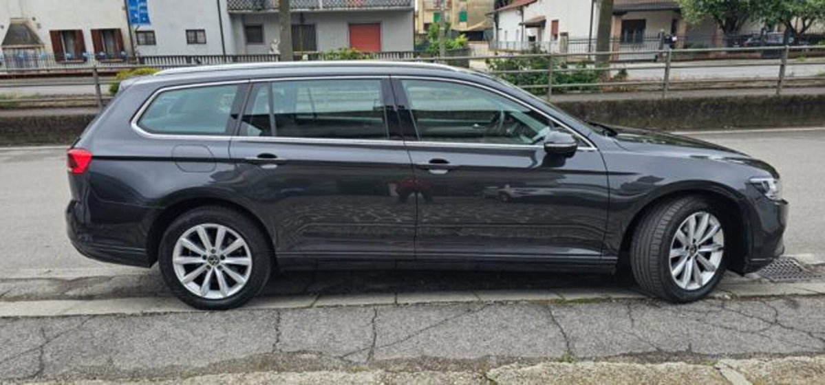 Volkswagen Passat Variant 2.0 TDI SCR EVO DSG Business (6)