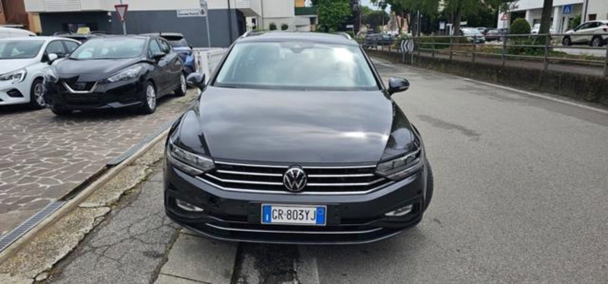 Volkswagen Passat Variant 2.0 TDI SCR EVO DSG Business (8)
