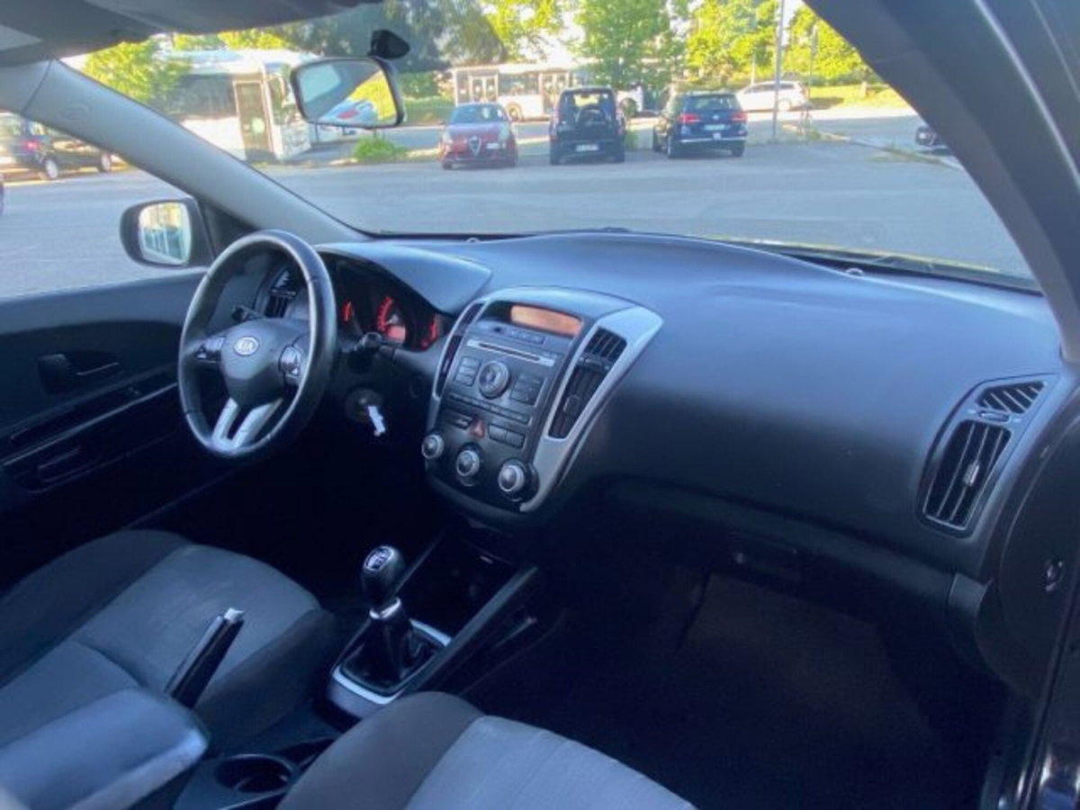 Kia cee'd Sport Wagon Sporty Wagon 1.6 CRDi VGT 90CV Platinum (11)