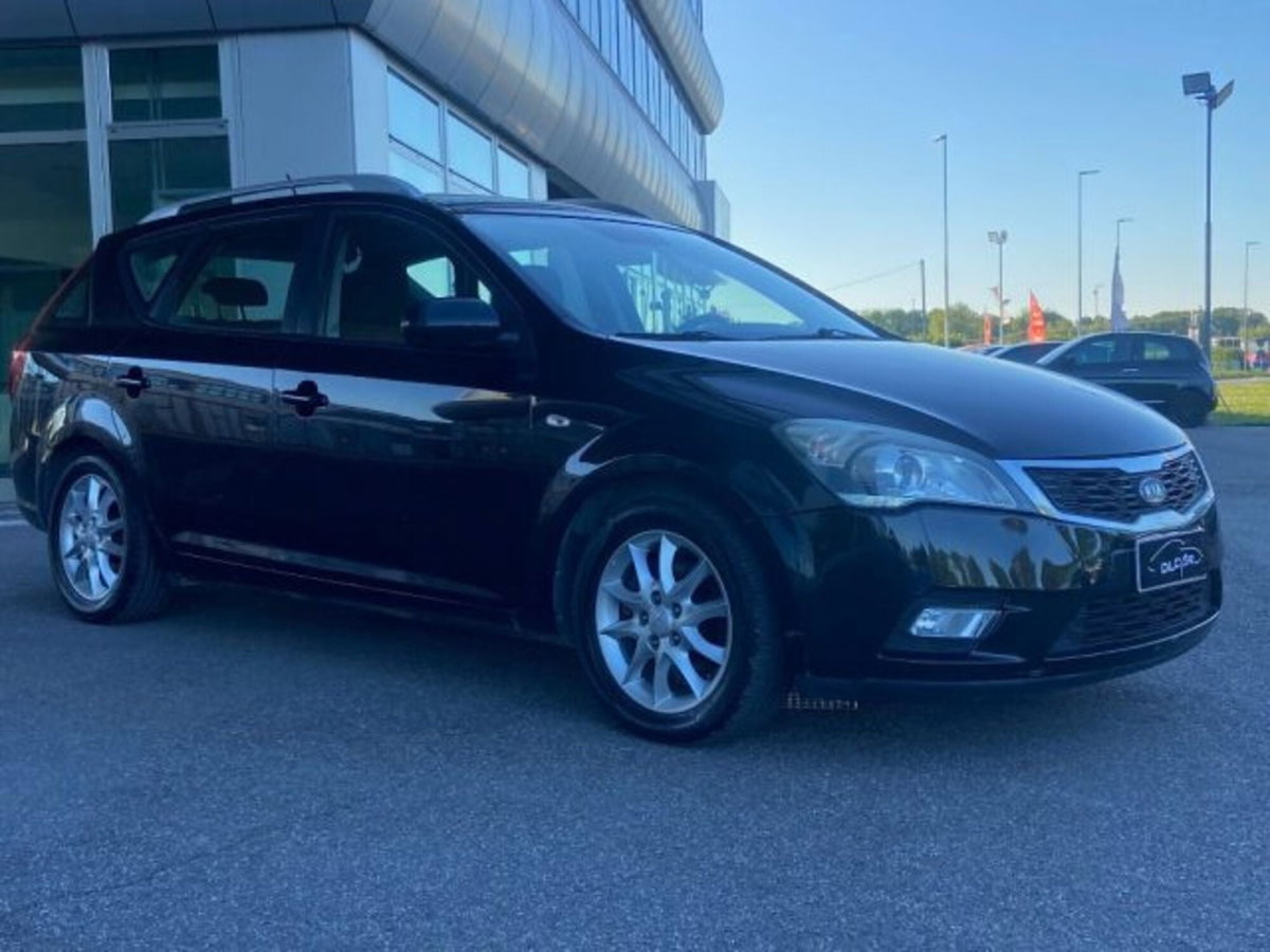 Kia cee'd Sport Wagon Sporty Wagon 1.6 CRDi VGT 90CV Platinum (2)