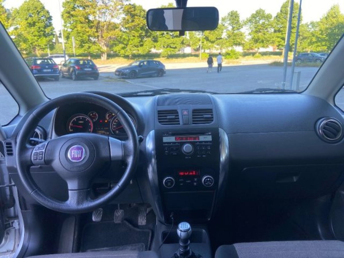 Fiat Sedici 2.0 MJT 16V DPF 4x4 Dynamic (10)