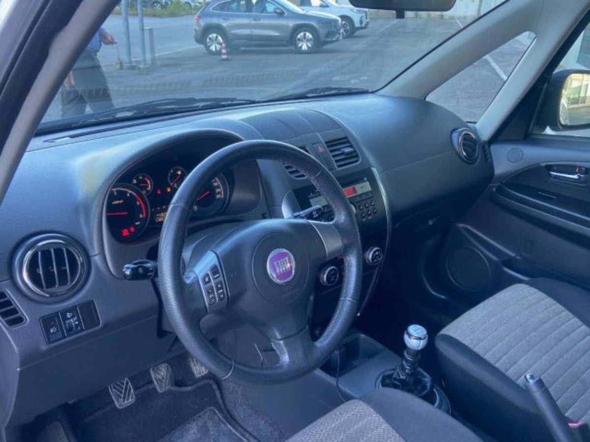 Fiat Sedici 2.0 MJT 16V DPF 4x4 Dynamic (11)