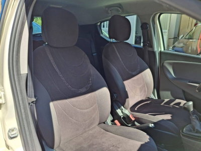 Lancia Ypsilon 1.3 MJT 16V 95 CV 5 porte S&S Gold (16)