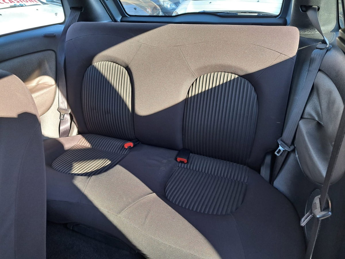 Lancia Ypsilon 1.4 Argento Ecochic GPL (17)