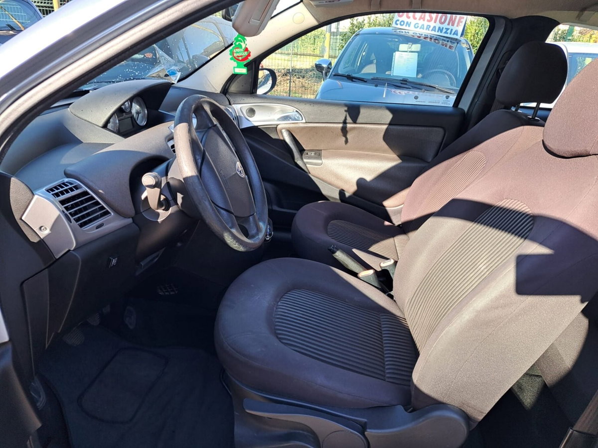Lancia Ypsilon 1.4 Argento Ecochic GPL (18)