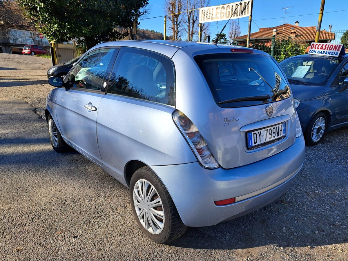 Lancia Ypsilon 1.4 Argento Ecochic GPL (8)
