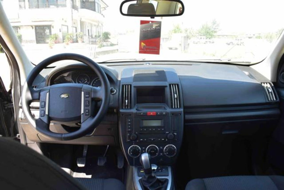 Land Rover Freelander 2.2 TD4 S.W. S (10)