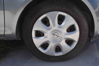 Opel Corsa 1.2 5 porte Edition (14)