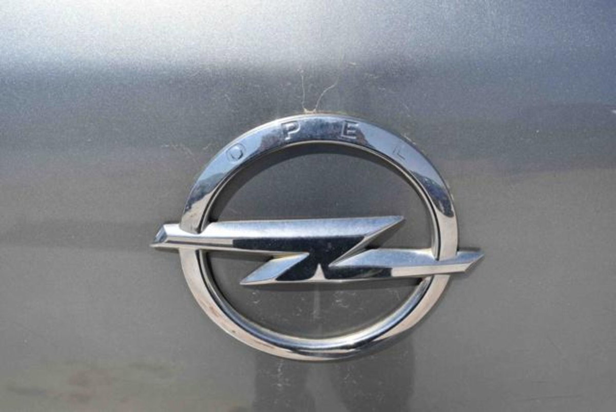 Opel Corsa 1.2 5 porte Edition (15)