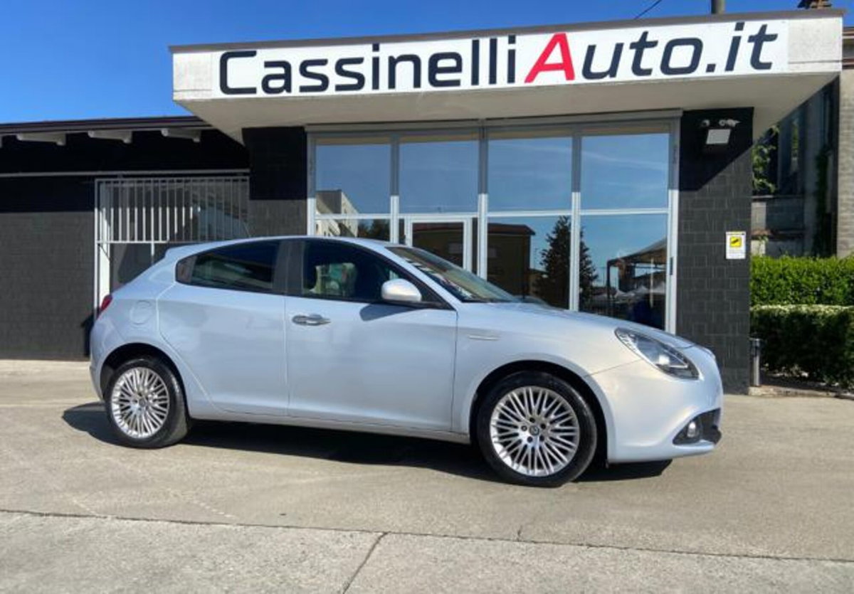 Alfa Romeo Giulietta 1.6 JTDm Giulietta 120cv tct (2)