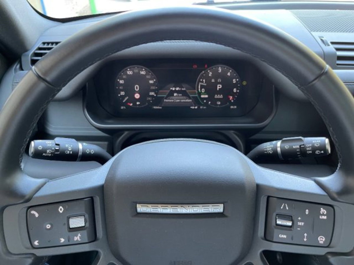 Land Rover Defender 110 2.0 si4 phev X-Dynamic SE awd 300cv auto (10)