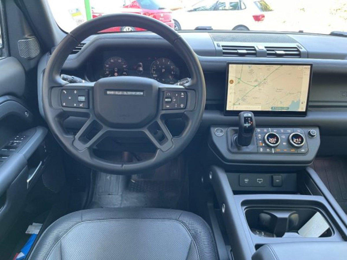 Land Rover Defender 110 2.0 si4 phev X-Dynamic SE awd 300cv auto (15)