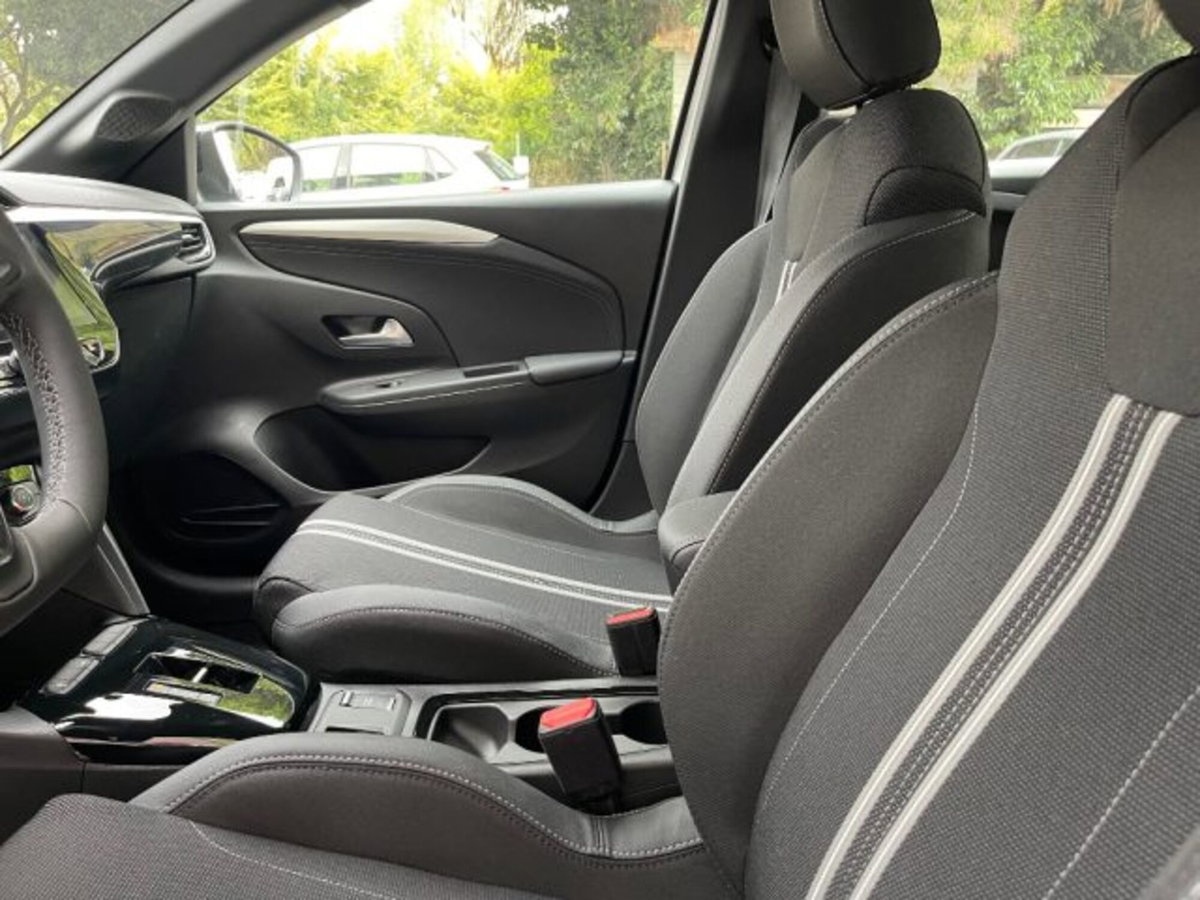 Opel Corsa 1.2 hybrid GS 100cv dct6 (16)