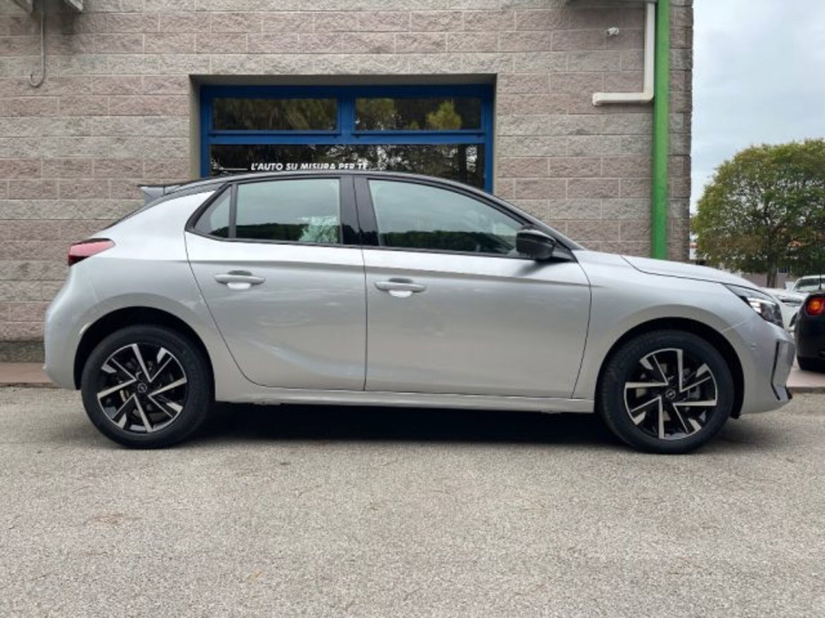 Opel Corsa 1.2 hybrid GS 100cv dct6 (2)