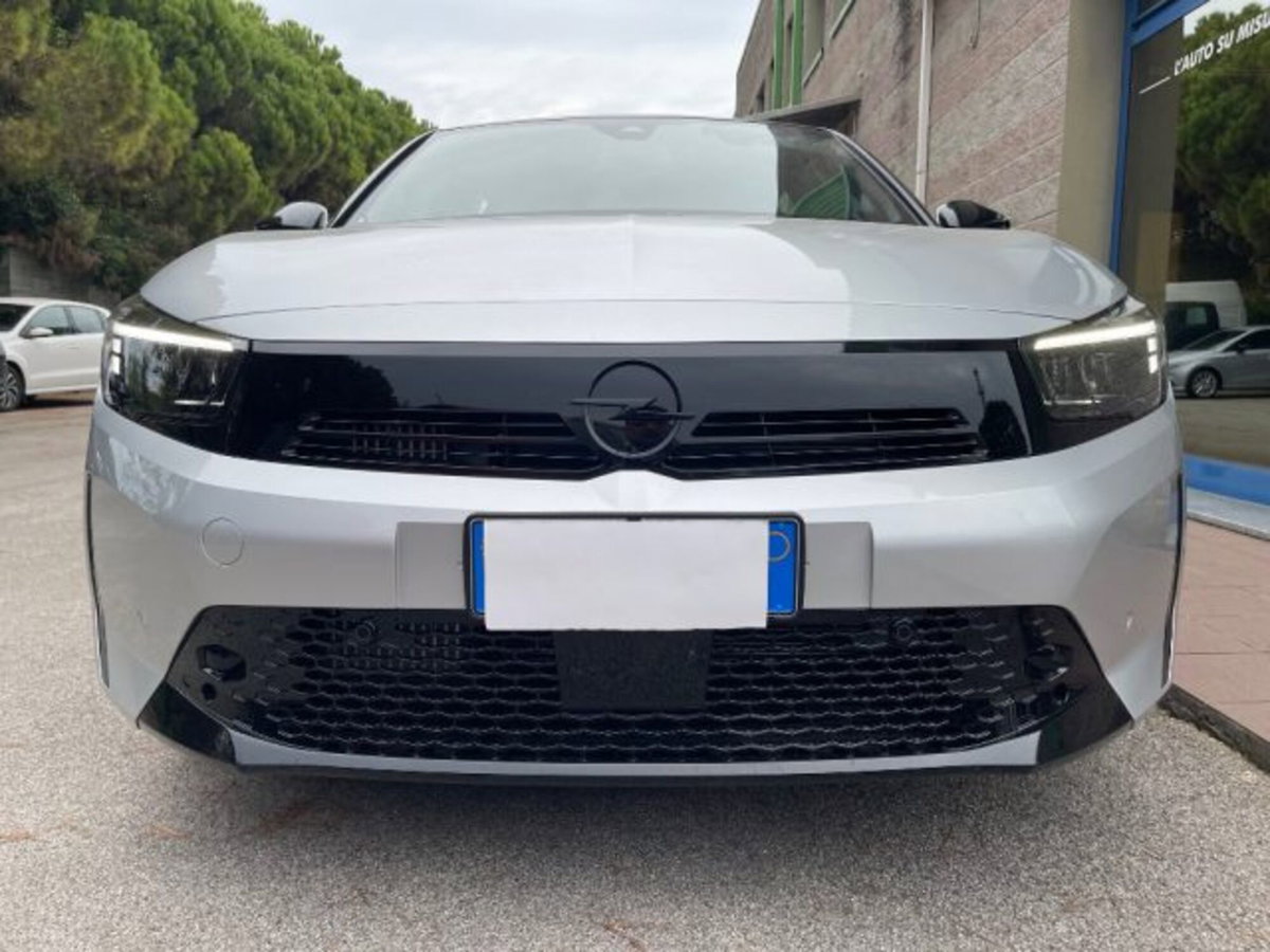 Opel Corsa 1.2 hybrid GS 100cv dct6 (5)
