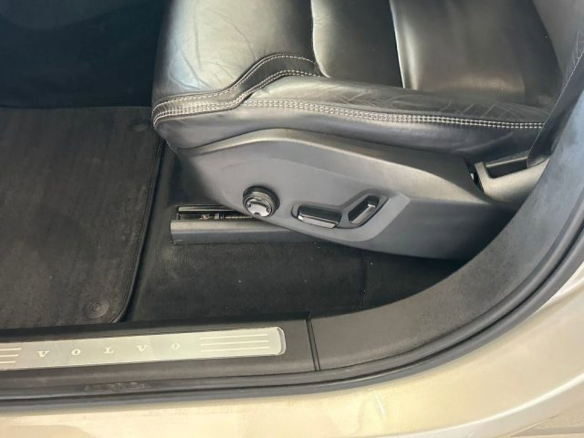 Volvo XC90 D5 AWD Geartronic Inscription (10)