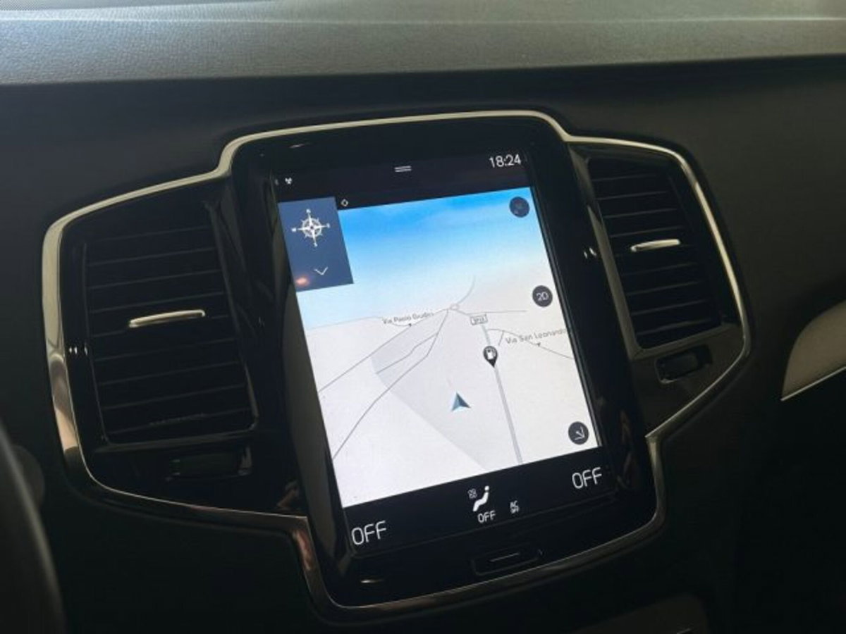 Volvo XC90 D5 AWD Geartronic Inscription (13)