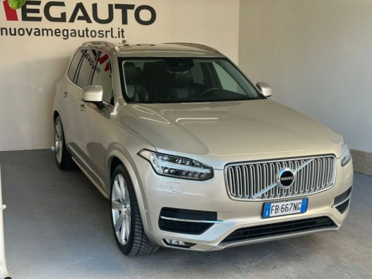 Volvo XC90 D5 AWD Geartronic Inscription (2)