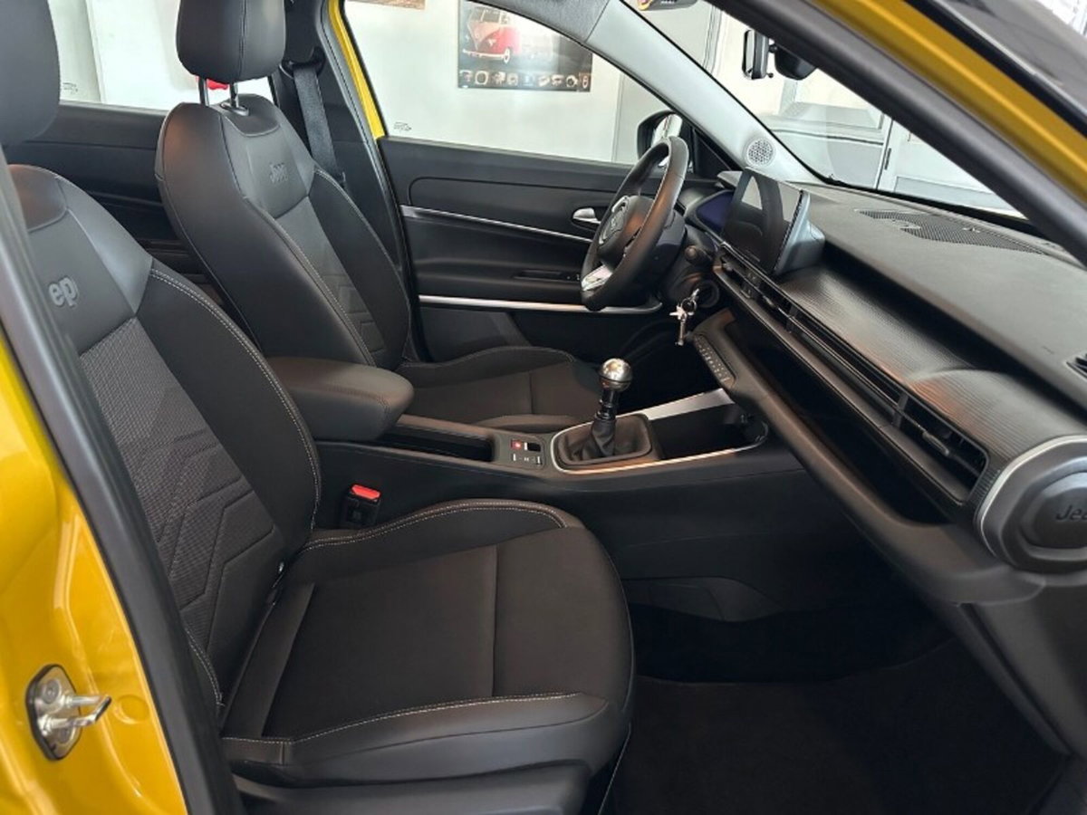 Jeep Avenger 1.2 turbo Altitude fwd 100cv (14)