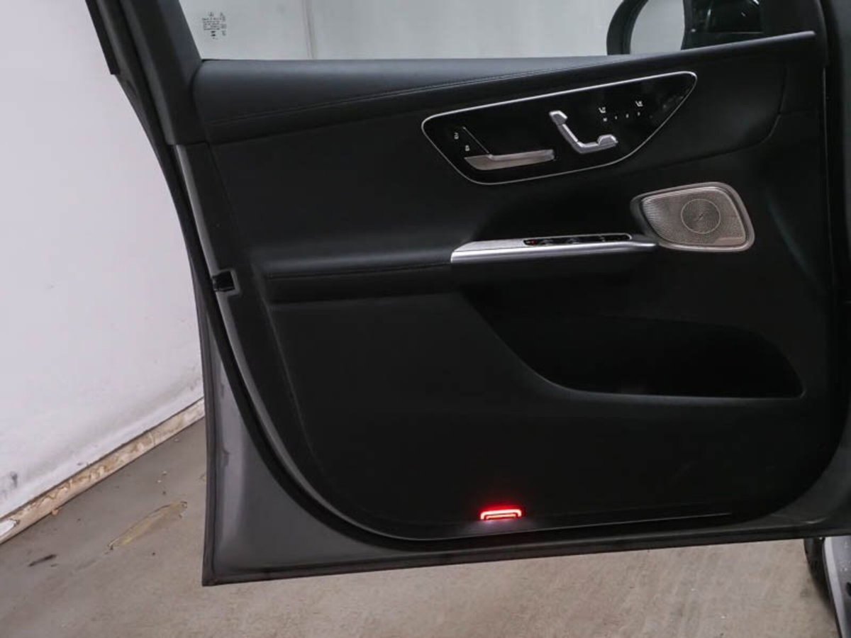 Mercedes-Benz GLC SUV 300 de phev AMG Line Premium 4matic auto (9)