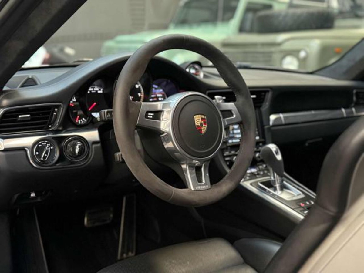Porsche 911 Coupé 3.8 Turbo (9)