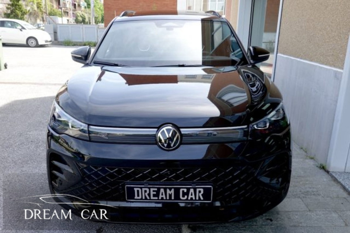 Volkswagen Tiguan 2.0 tdi R-Line 4motion 193cv dsg (8)