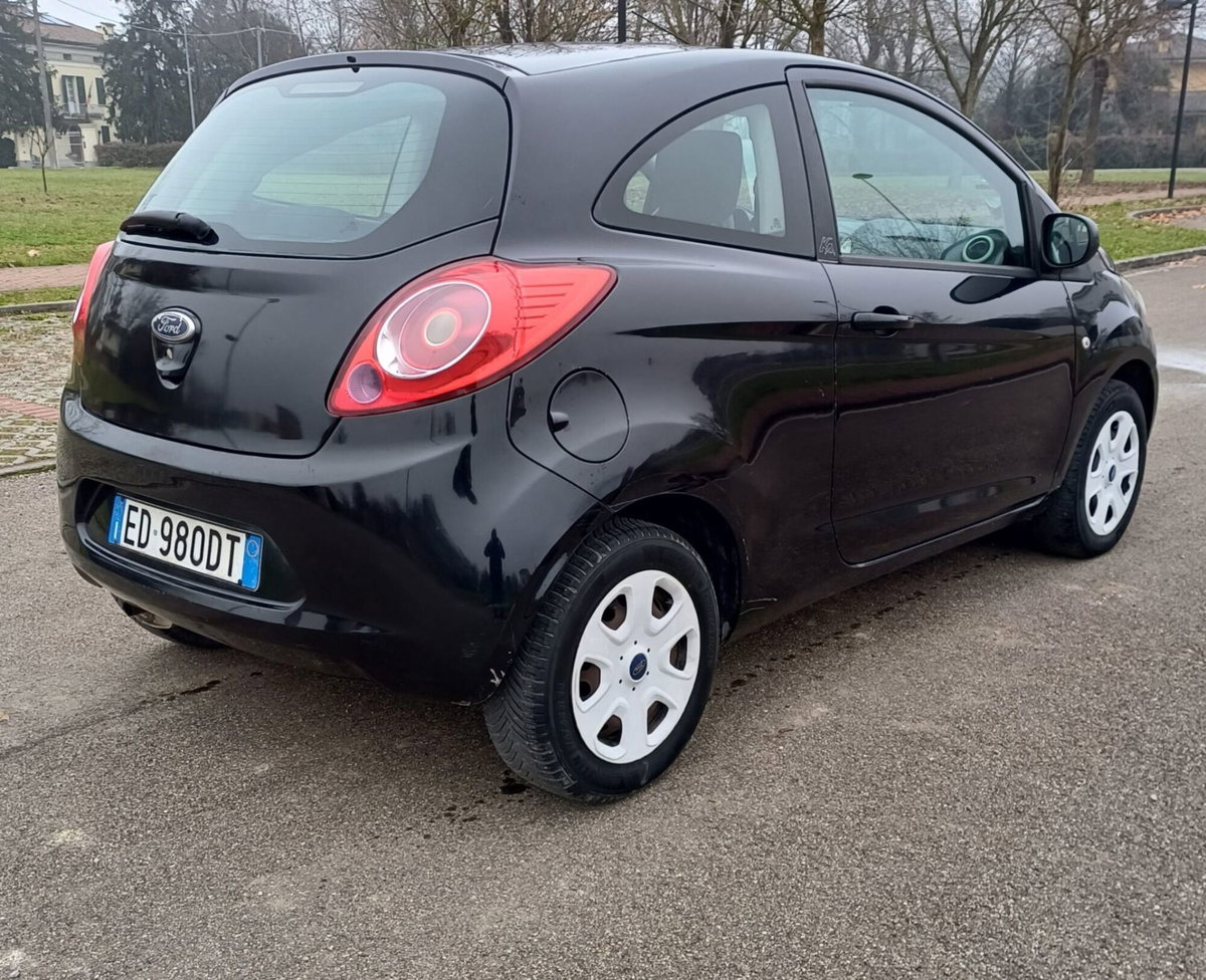 Ford Ka 1.2 8V 69CV Titanium (10)