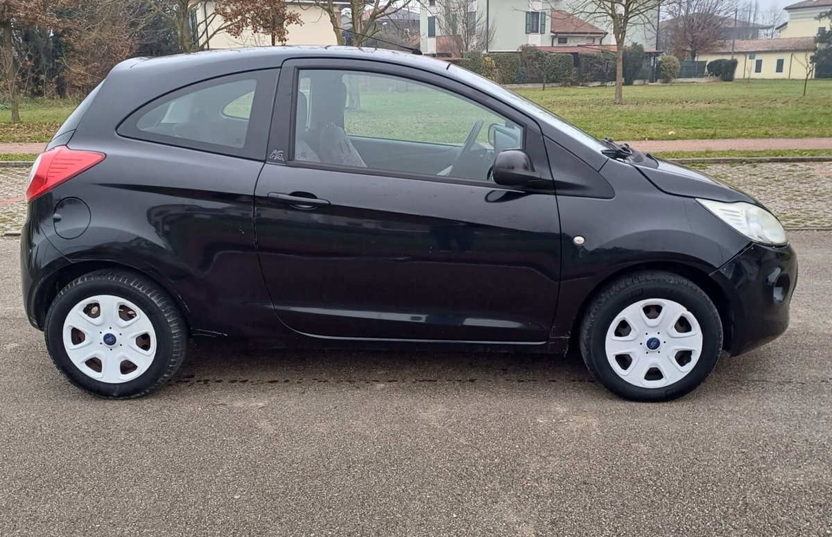 Ford Ka 1.2 8V 69CV Titanium (12)
