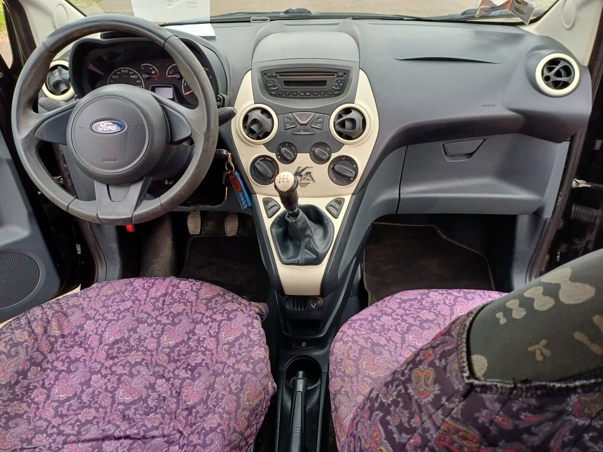 Ford Ka 1.2 8V 69CV Titanium (15)