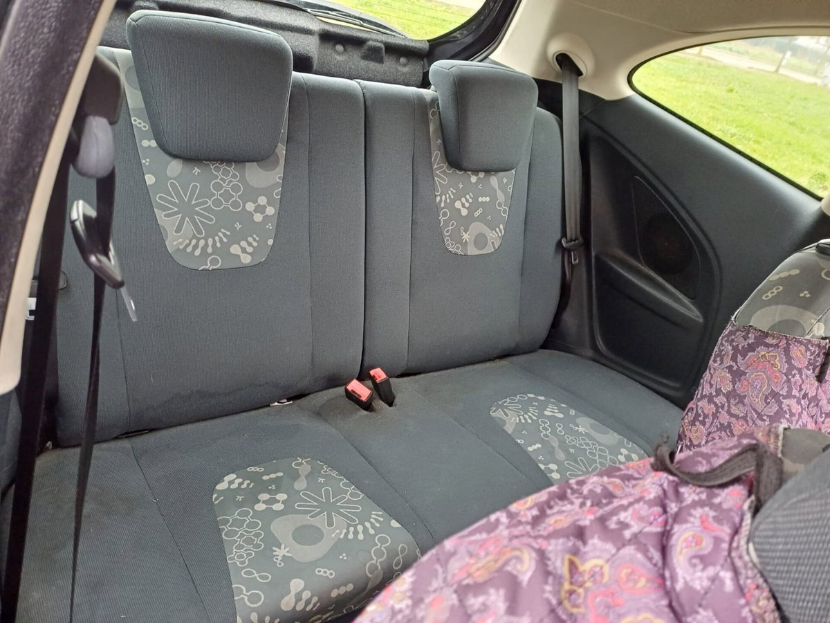 Ford Ka 1.2 8V 69CV Titanium (16)