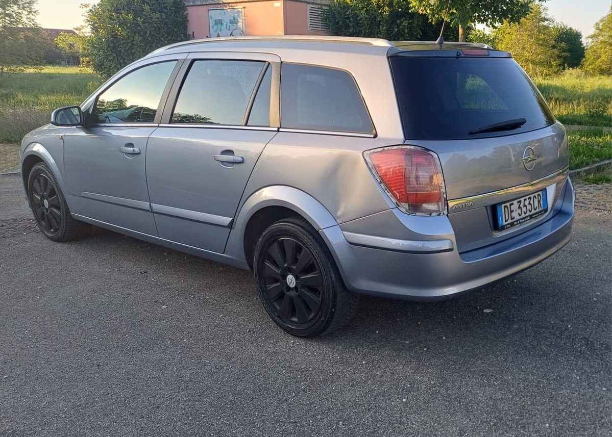 Opel Astra Station Wagon 1.7 CDTI 101CV Station Wagon Cosmo (17)