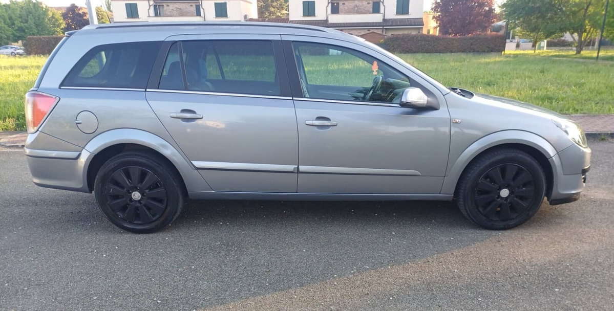 Opel Astra Station Wagon 1.7 CDTI 101CV Station Wagon Cosmo (18)