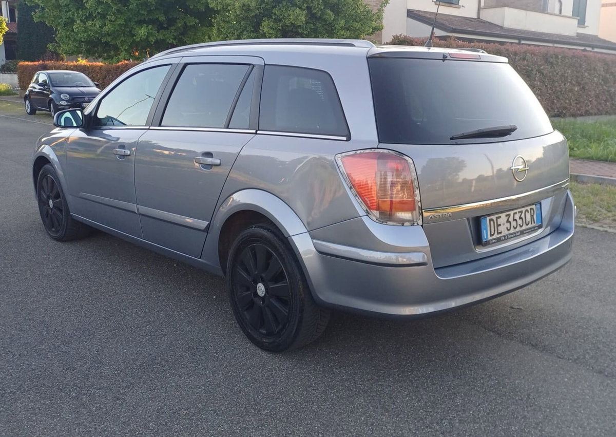 Opel Astra Station Wagon 1.7 CDTI 101CV Station Wagon Cosmo (5)