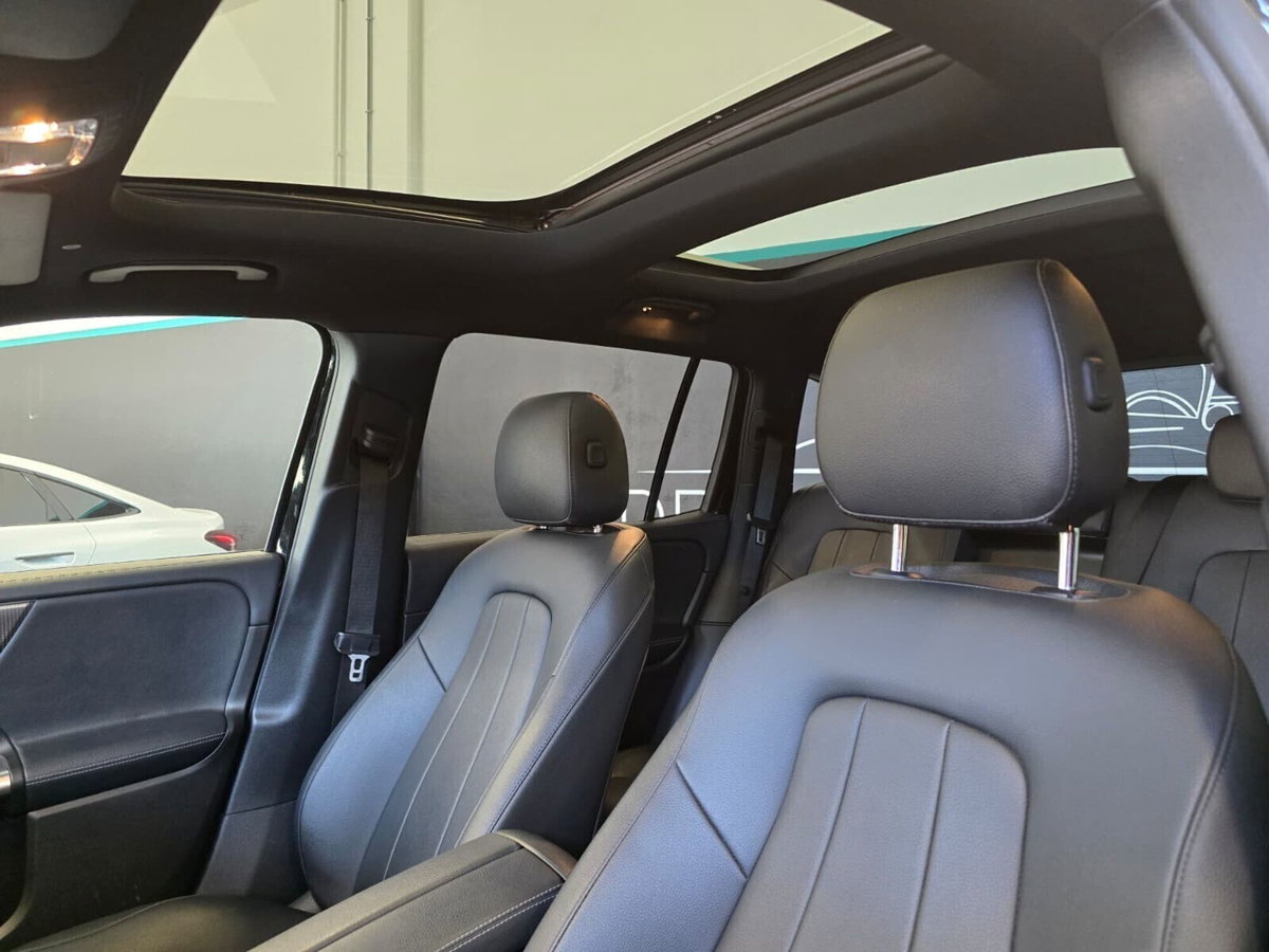 Mercedes-Benz GLB 180 d Automatic Sport Plus (13)