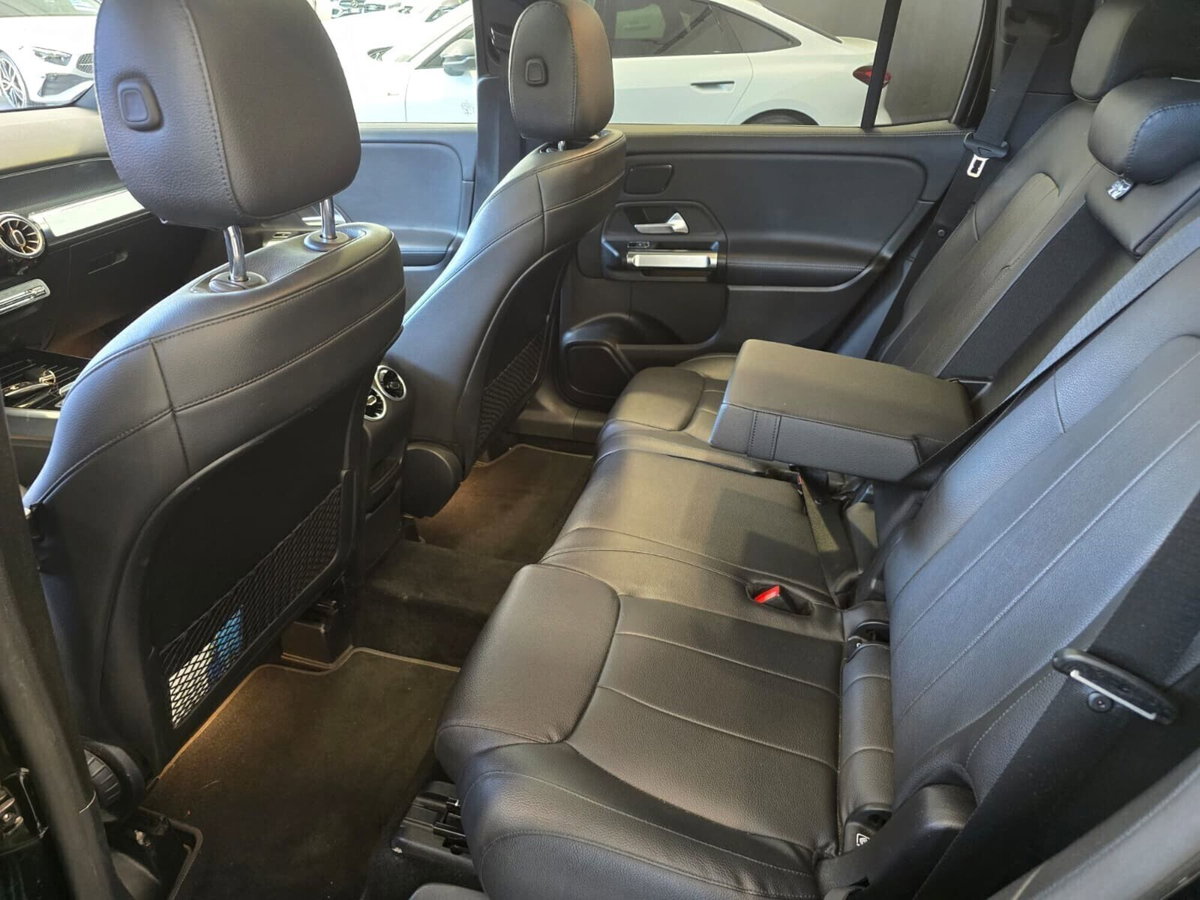 Mercedes-Benz GLB 180 d Automatic Sport Plus (14)