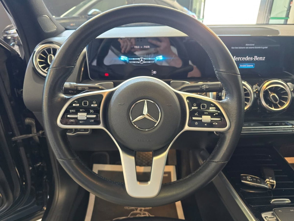 Mercedes-Benz GLB 180 d Automatic Sport Plus (15)