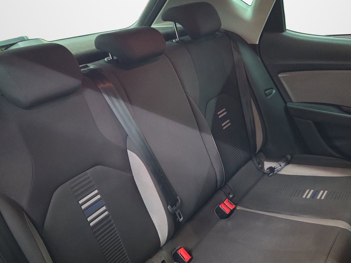 SEAT Leon 1.5 EcoTSI 5p. XCELLENCE (18)