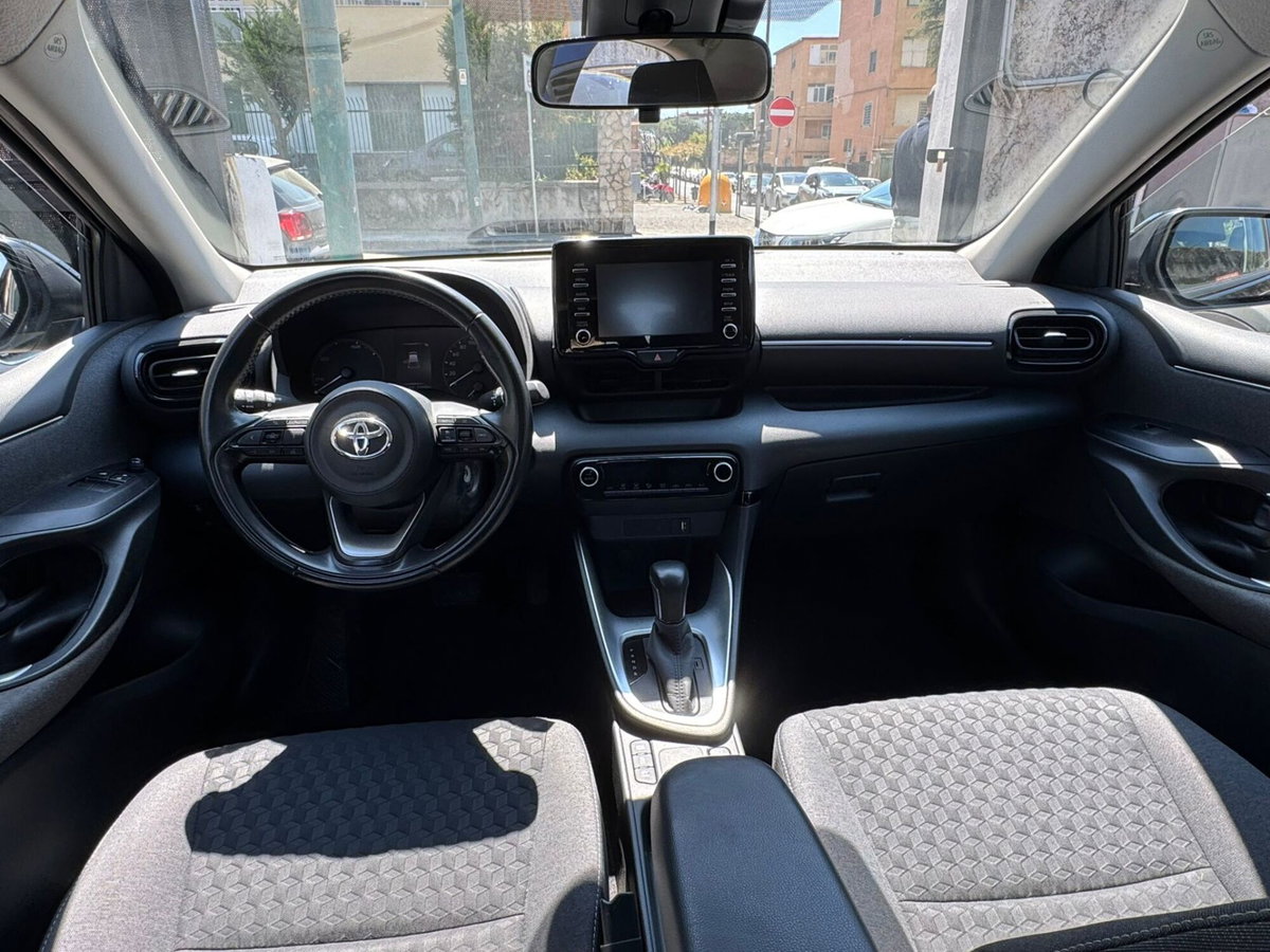Toyota Yaris 1.5 Hybrid 5 porte Active (11)