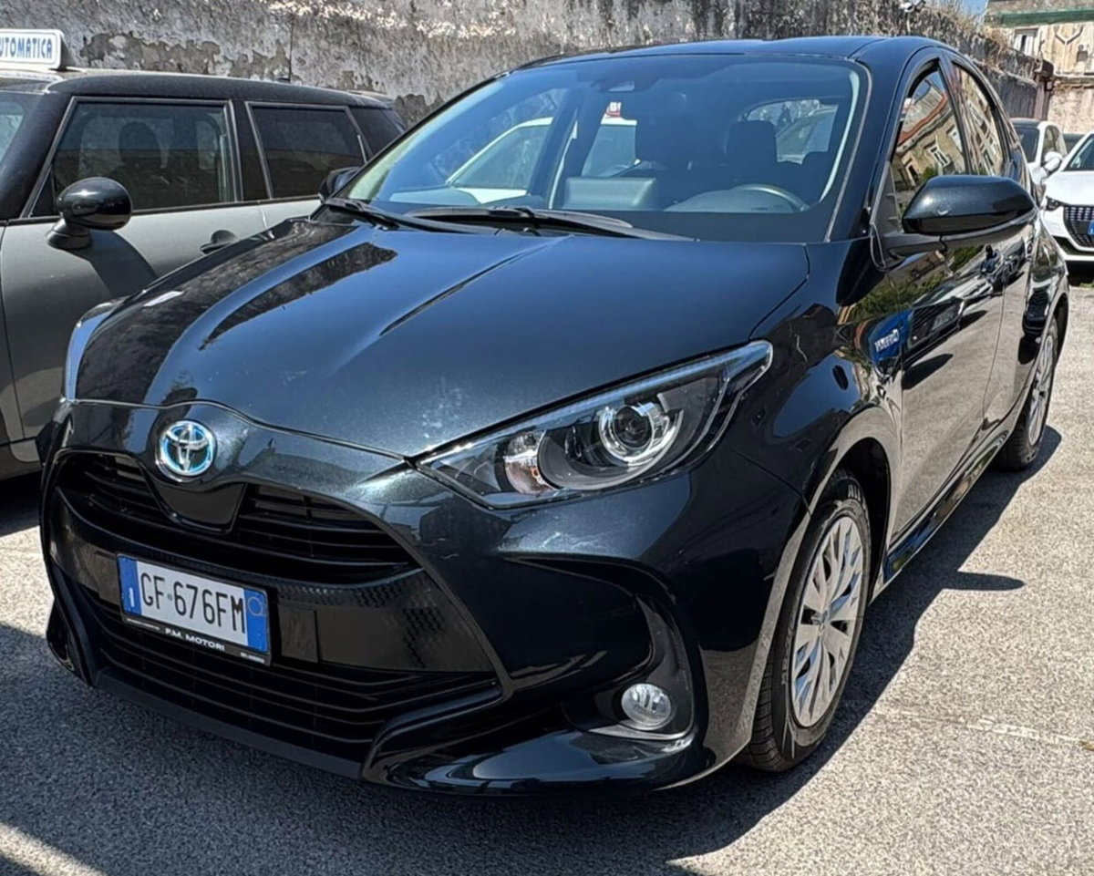 Toyota Yaris 1.5 Hybrid 5 porte Active (2)