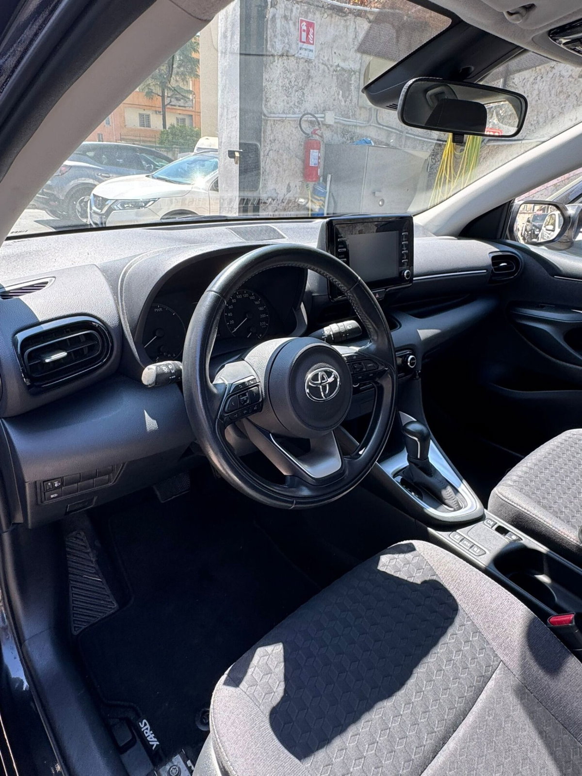 Toyota Yaris 1.5 Hybrid 5 porte Active (9)