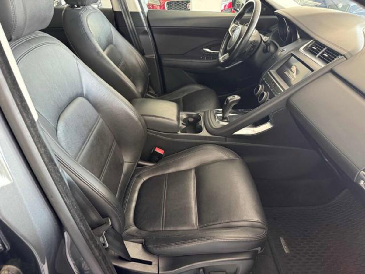 Jaguar E-Pace 2.0D 180 CV AWD aut. R-Dynamic SE (10)