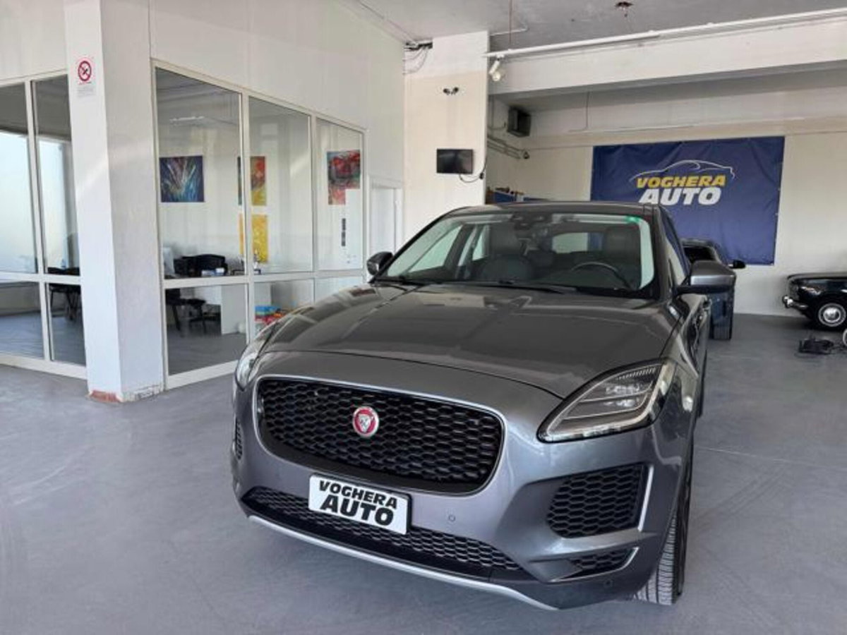 Jaguar E-Pace 2.0D 180 CV AWD aut. R-Dynamic SE (2)